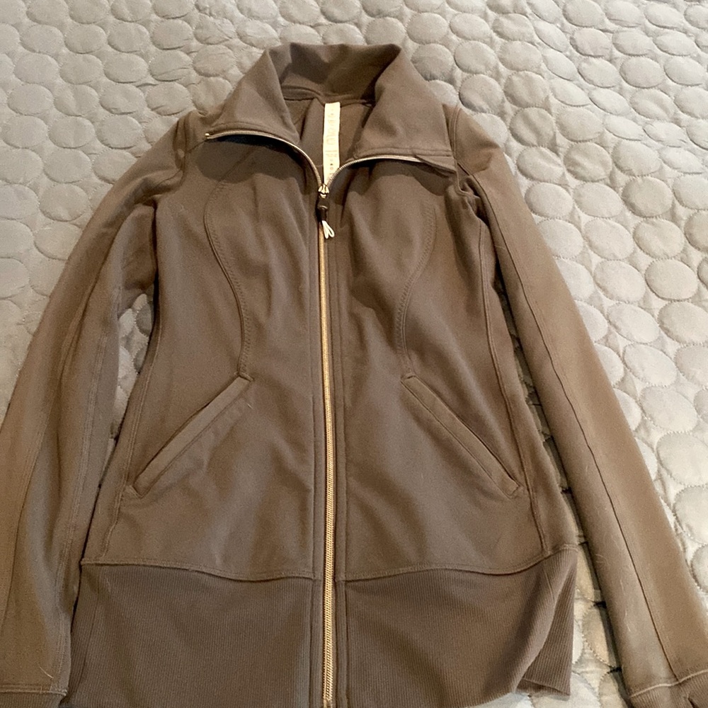Lululemon size 2 gray zip up jacket